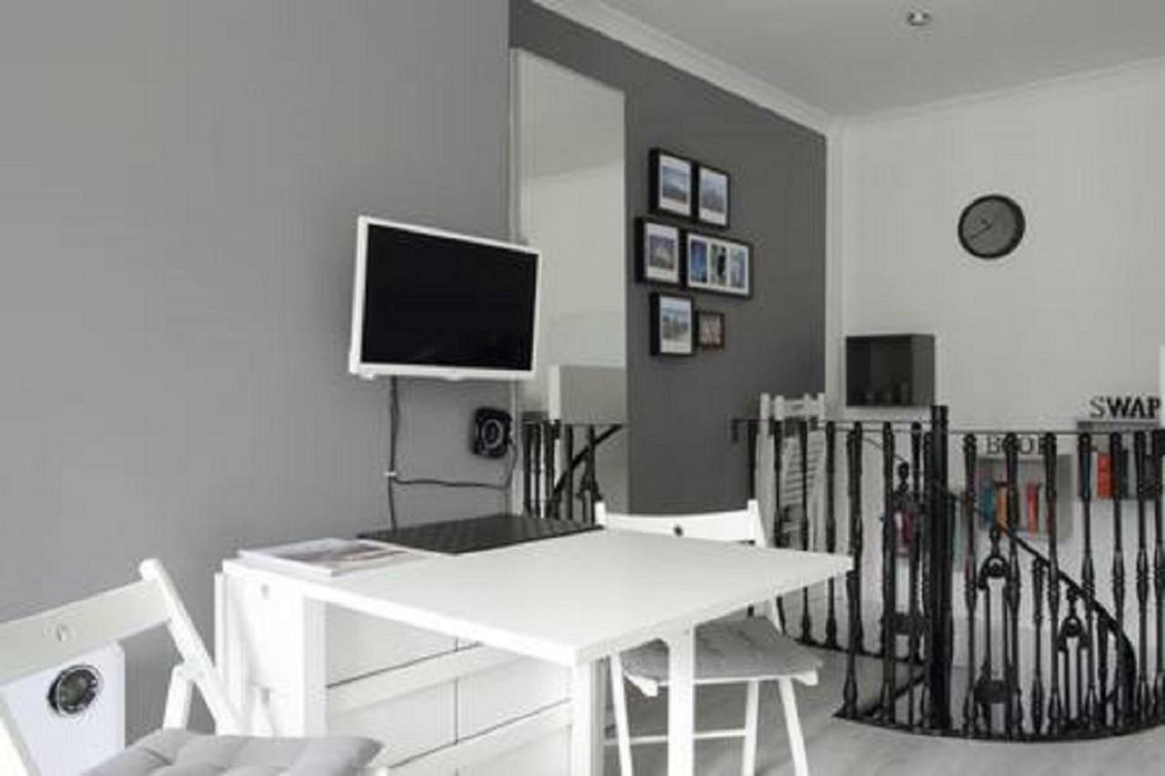 Park View Studio Walking Distance To Royal Mile Appartamento Edimburgo Esterno foto
